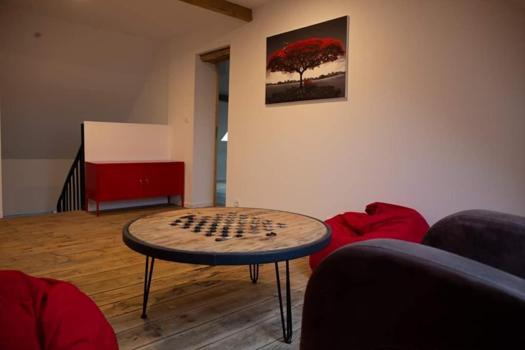 Cyris - Chambres Duplex Climatisees - Spa & Piscine Centre Ville Saint-Germain-des-Fosses Екстер'єр фото